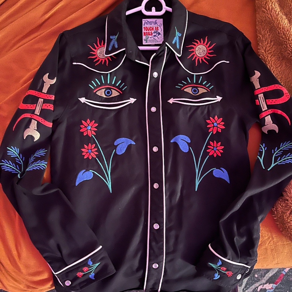 XS Roark Embroidered Shirt
